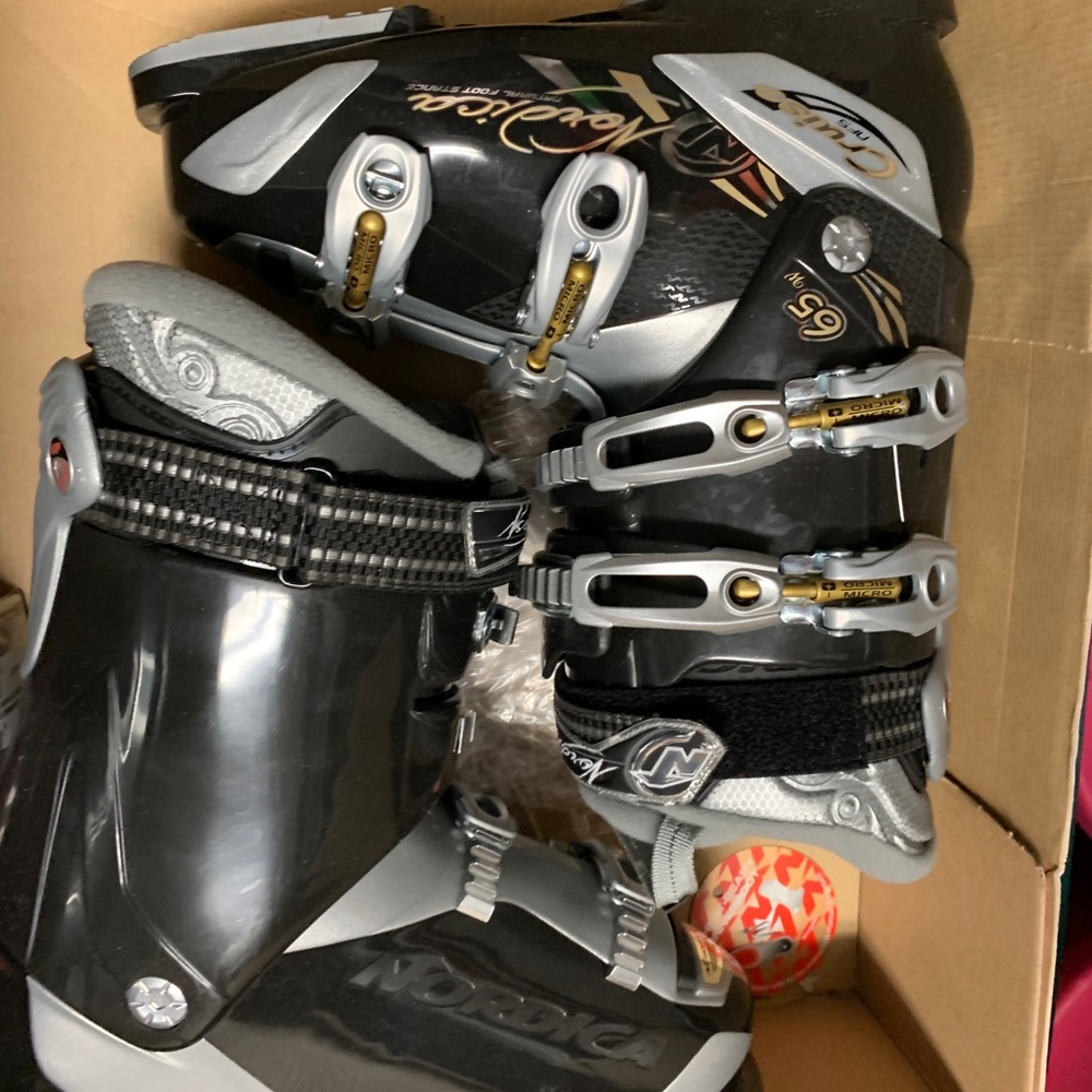 Nordica Ski Boots Cruise 65